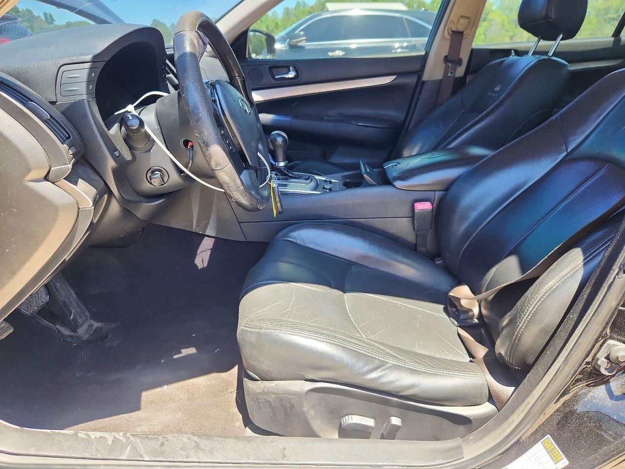 INFINITI G37 Journey