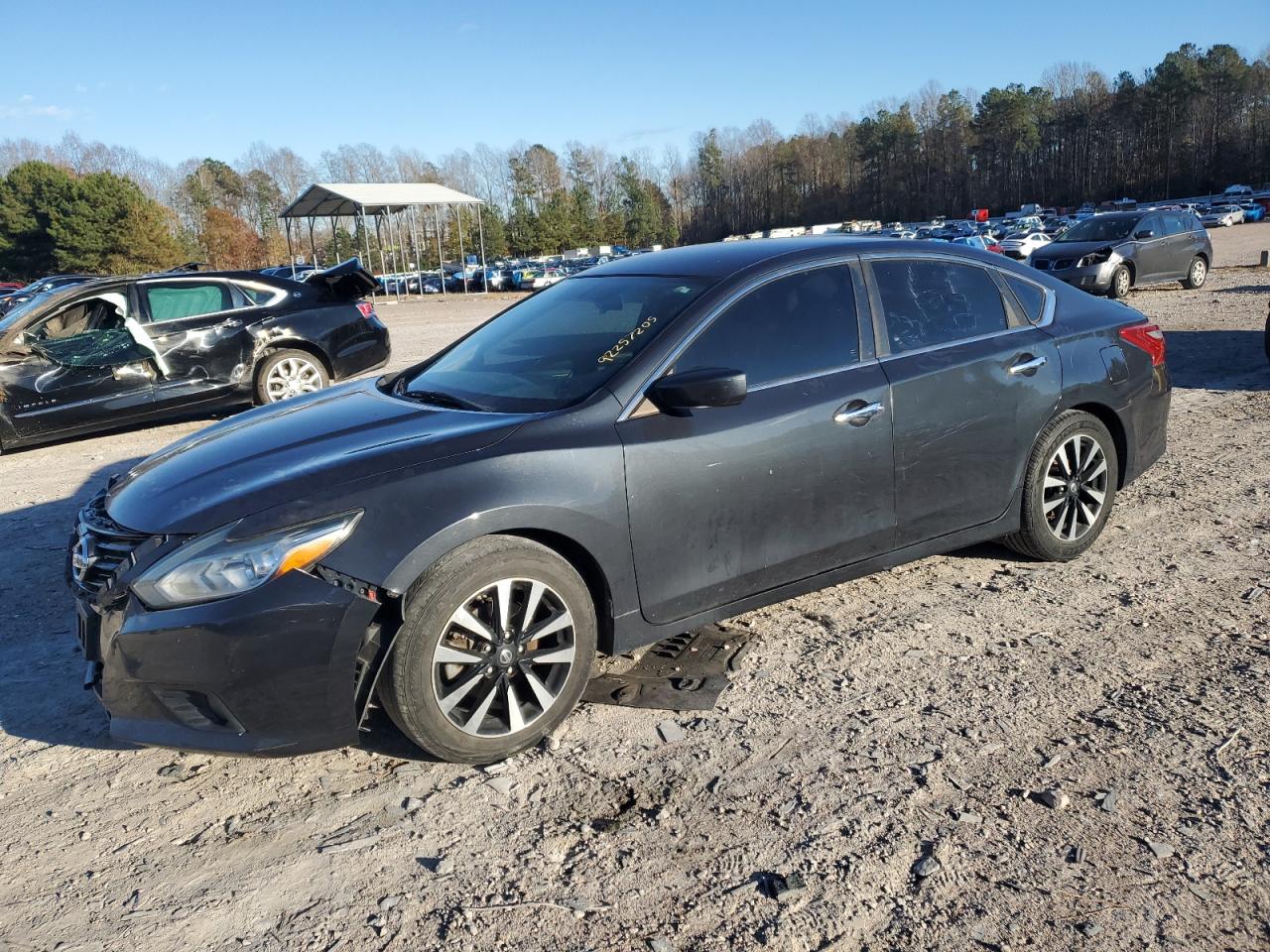 Salvage Nissan Altima Image