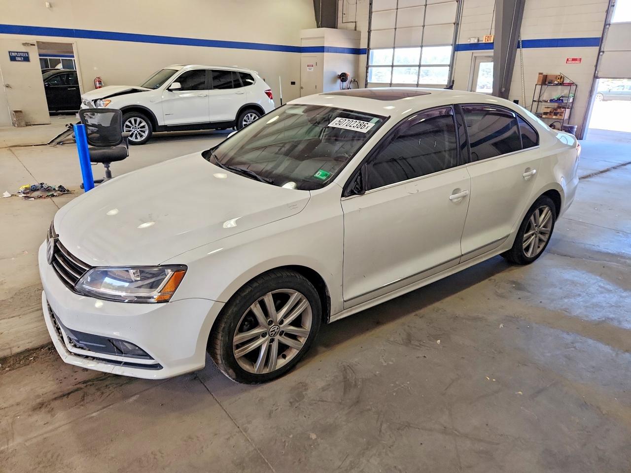 Salvage Volkswagen Jetta Image