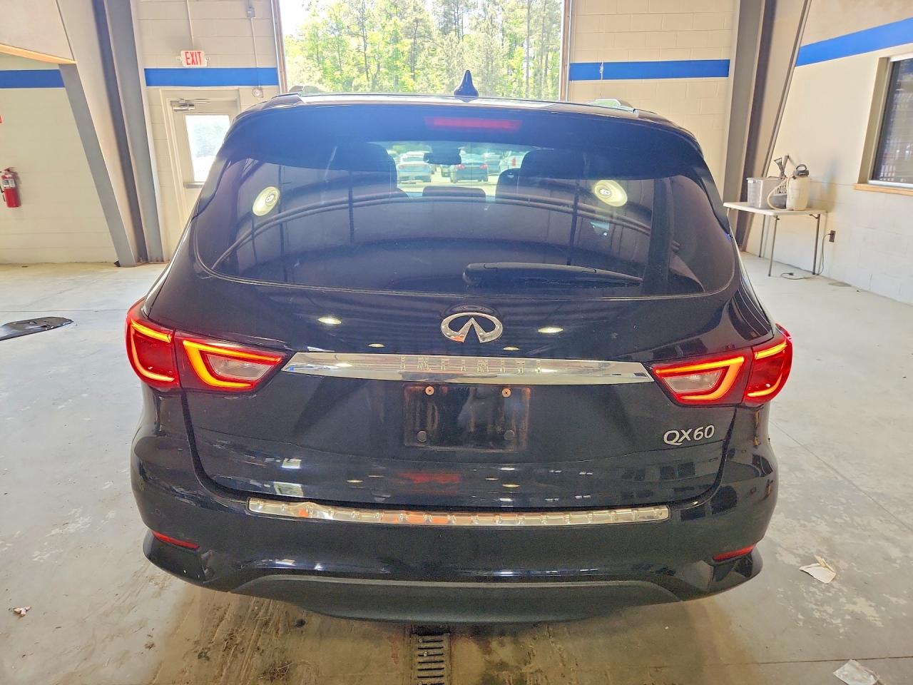 INFINITI Qx Base