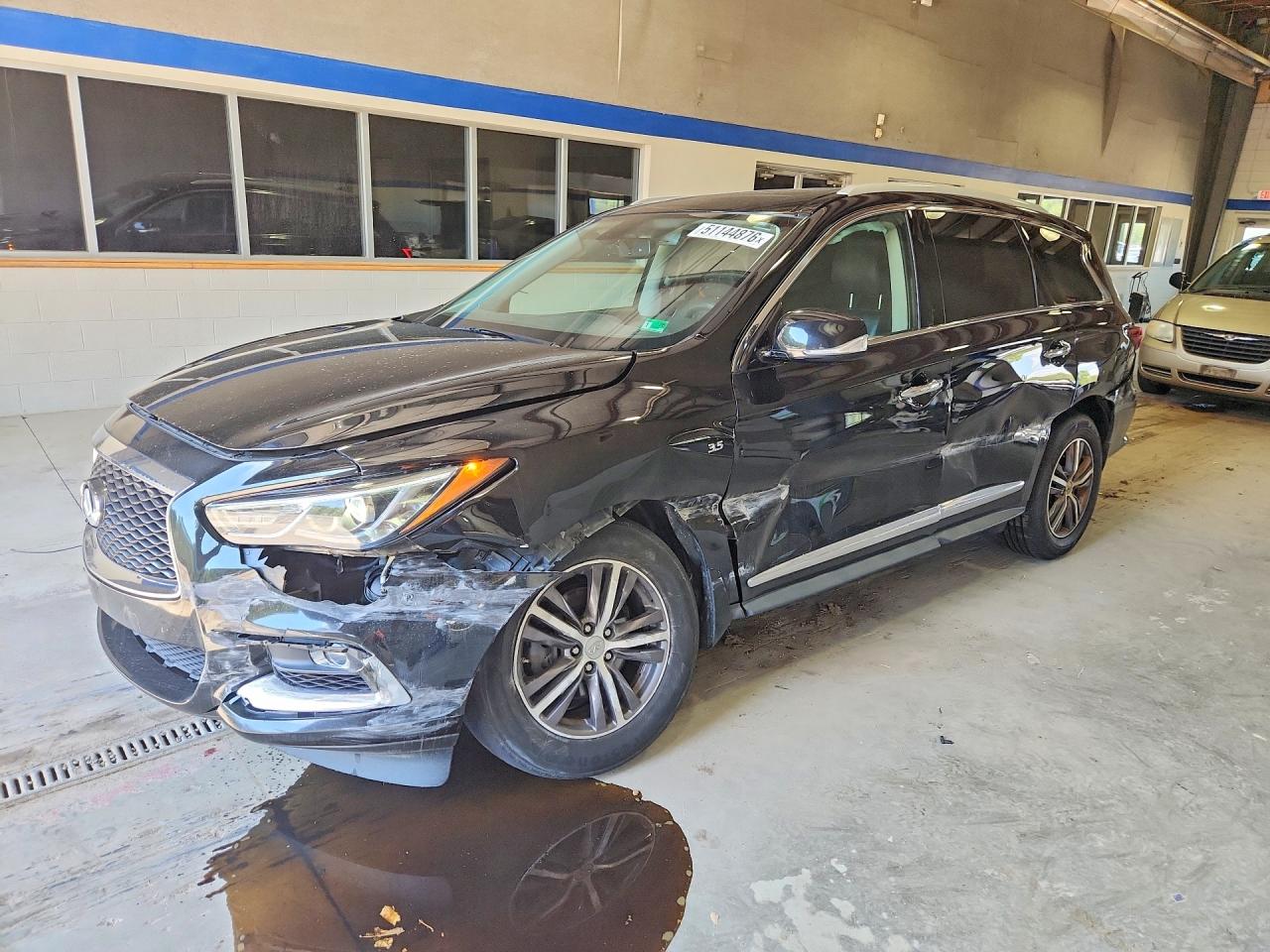 Salvage INFINITI Qx Image