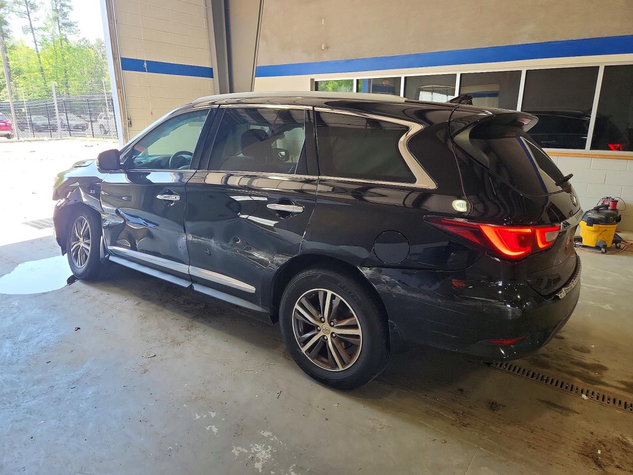 INFINITI Qx Base