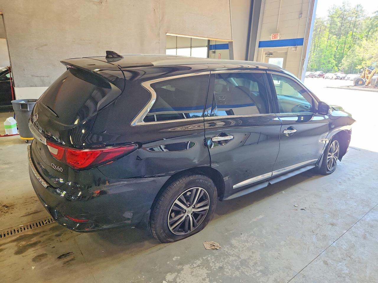 INFINITI Qx Base