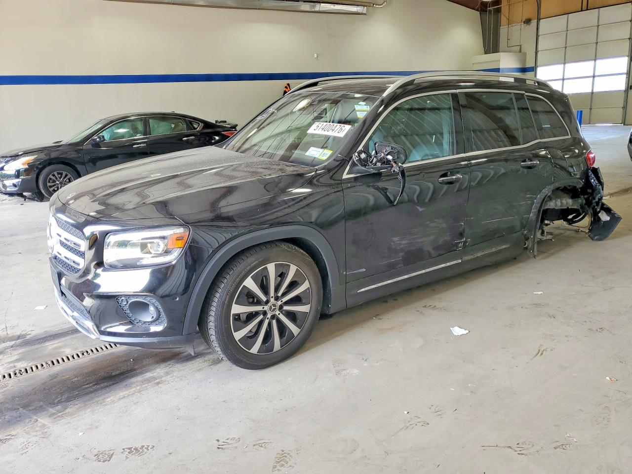 Salvage Mercedes-Benz GLB Image