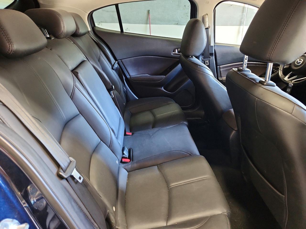 Mazda 3 Touring
