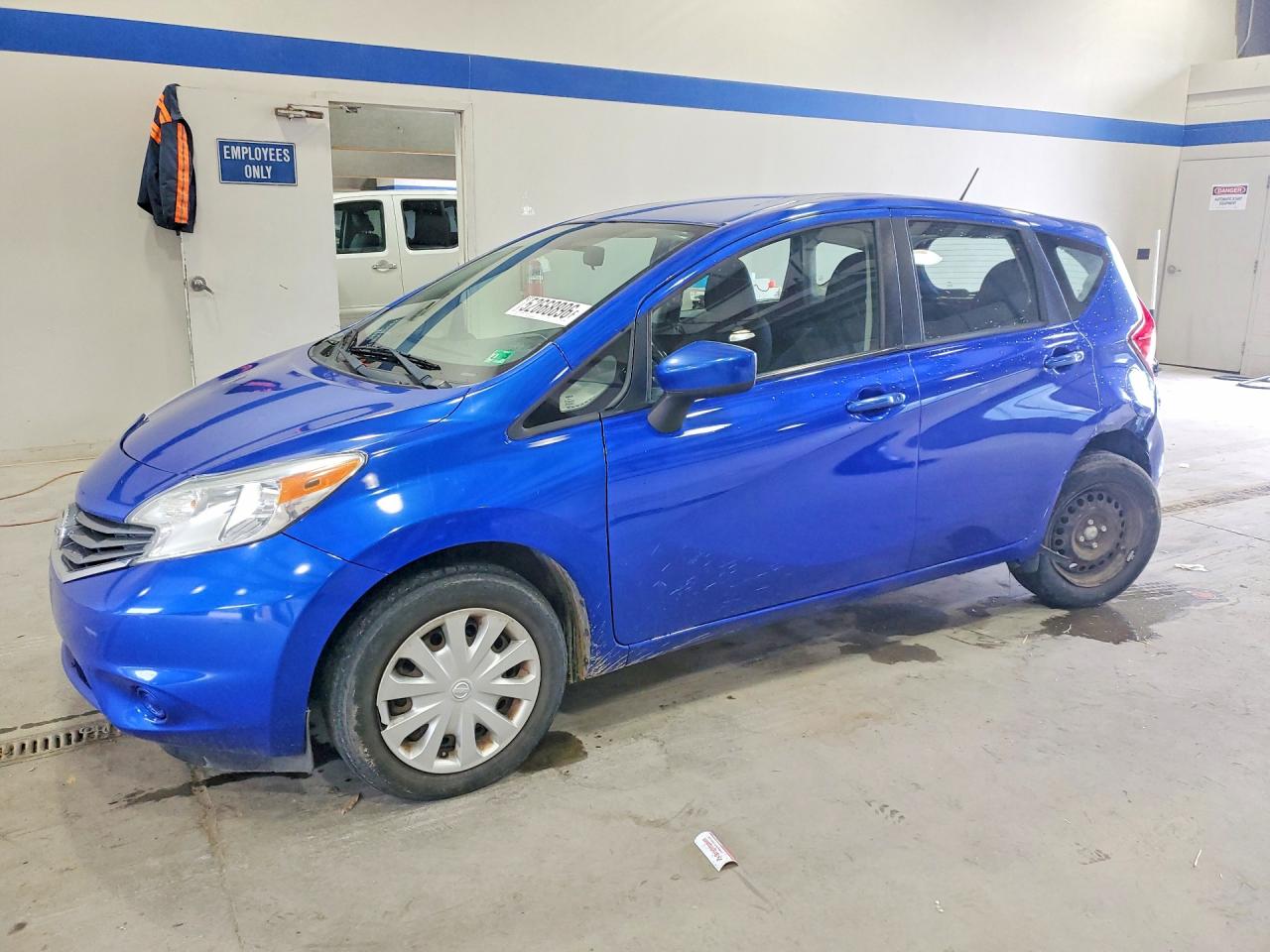 Salvage Nissan Versa Image
