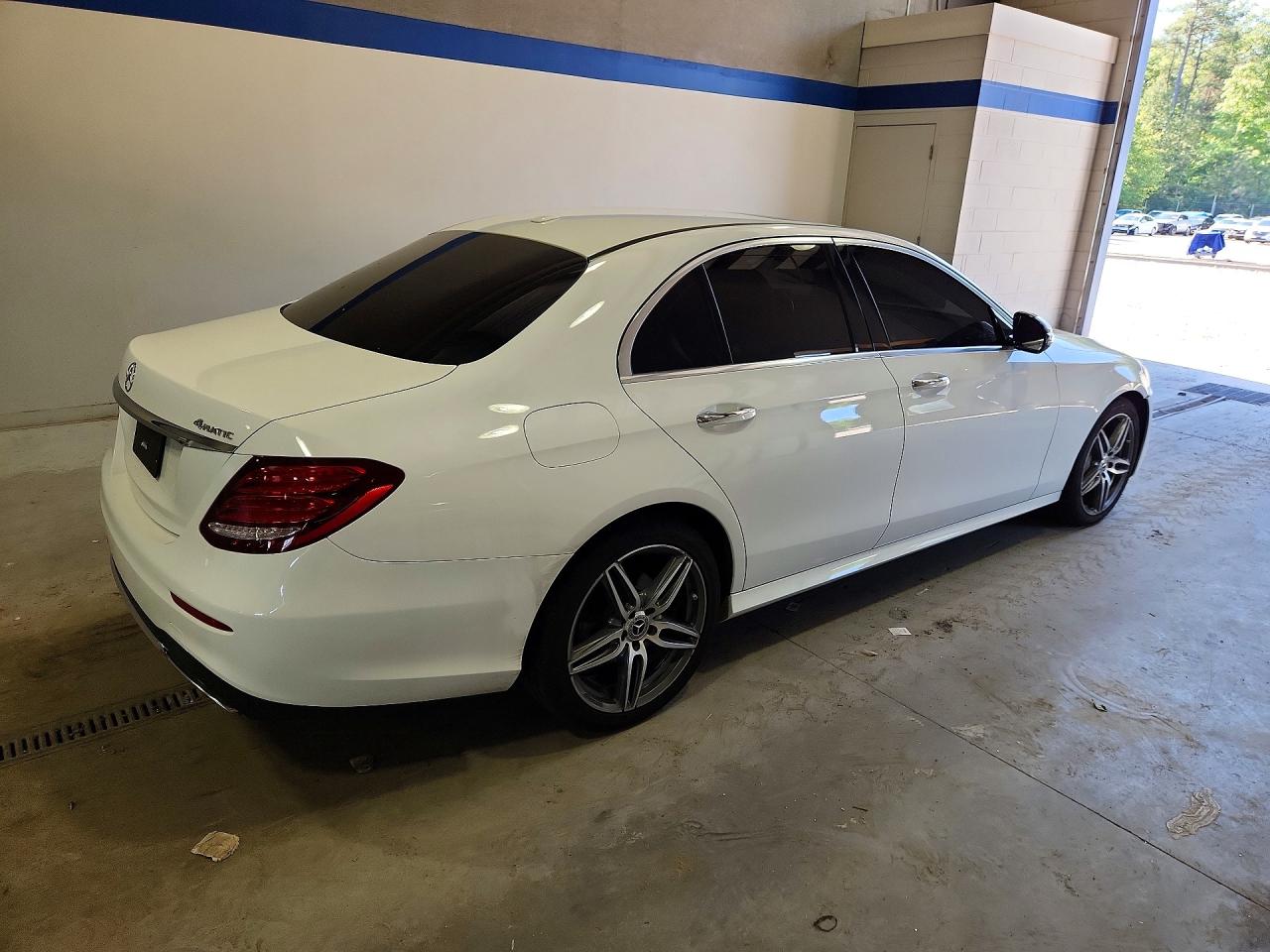 Mercedes-Benz E-Class 300 4matic