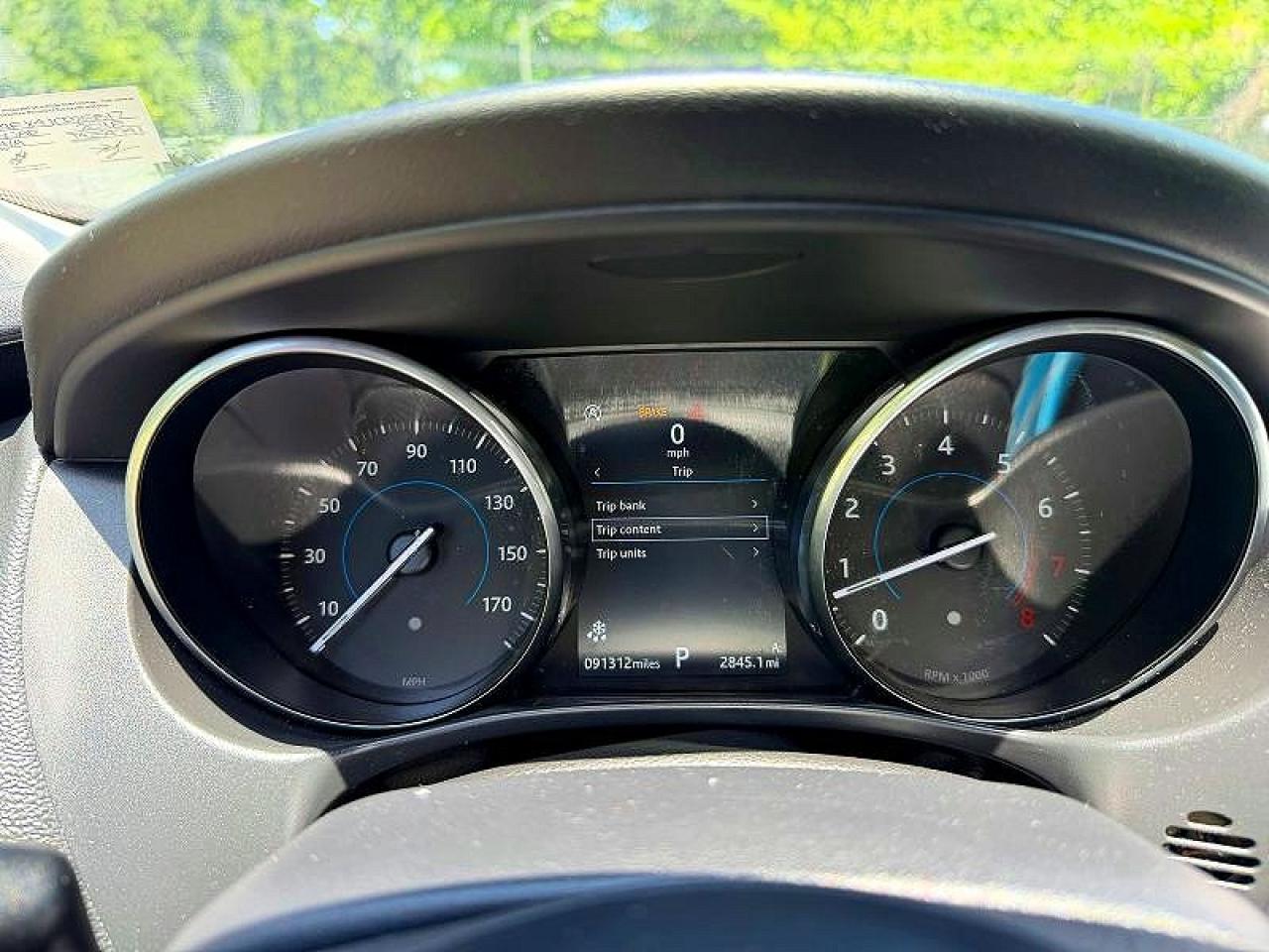 Jaguar XE Premium