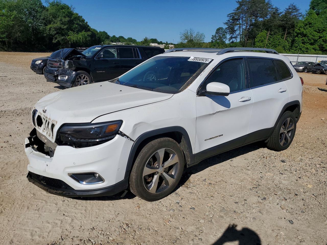 Salvage Jeep Cherokee Image