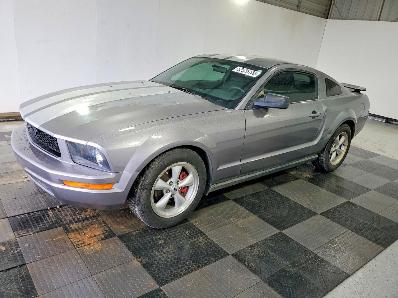 Salvage Ford Mustang Image