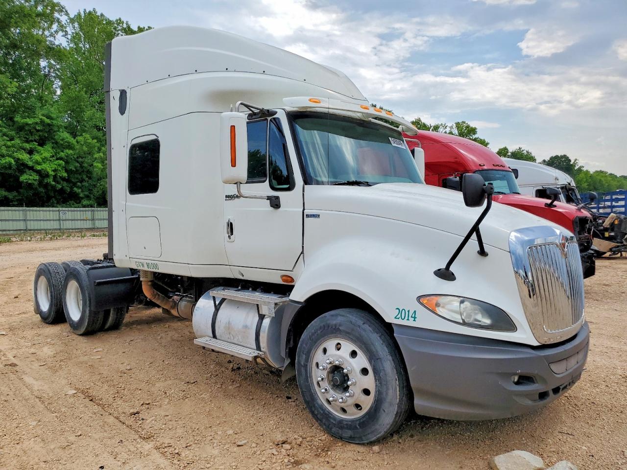 Salvage International Prostar Premium Image