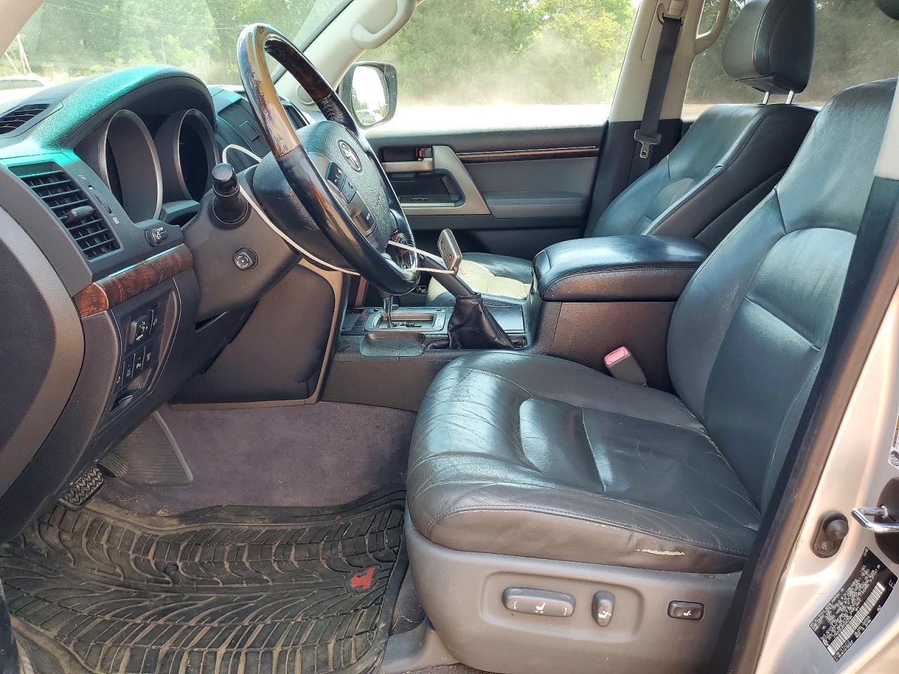 Toyota Land Cruis Base