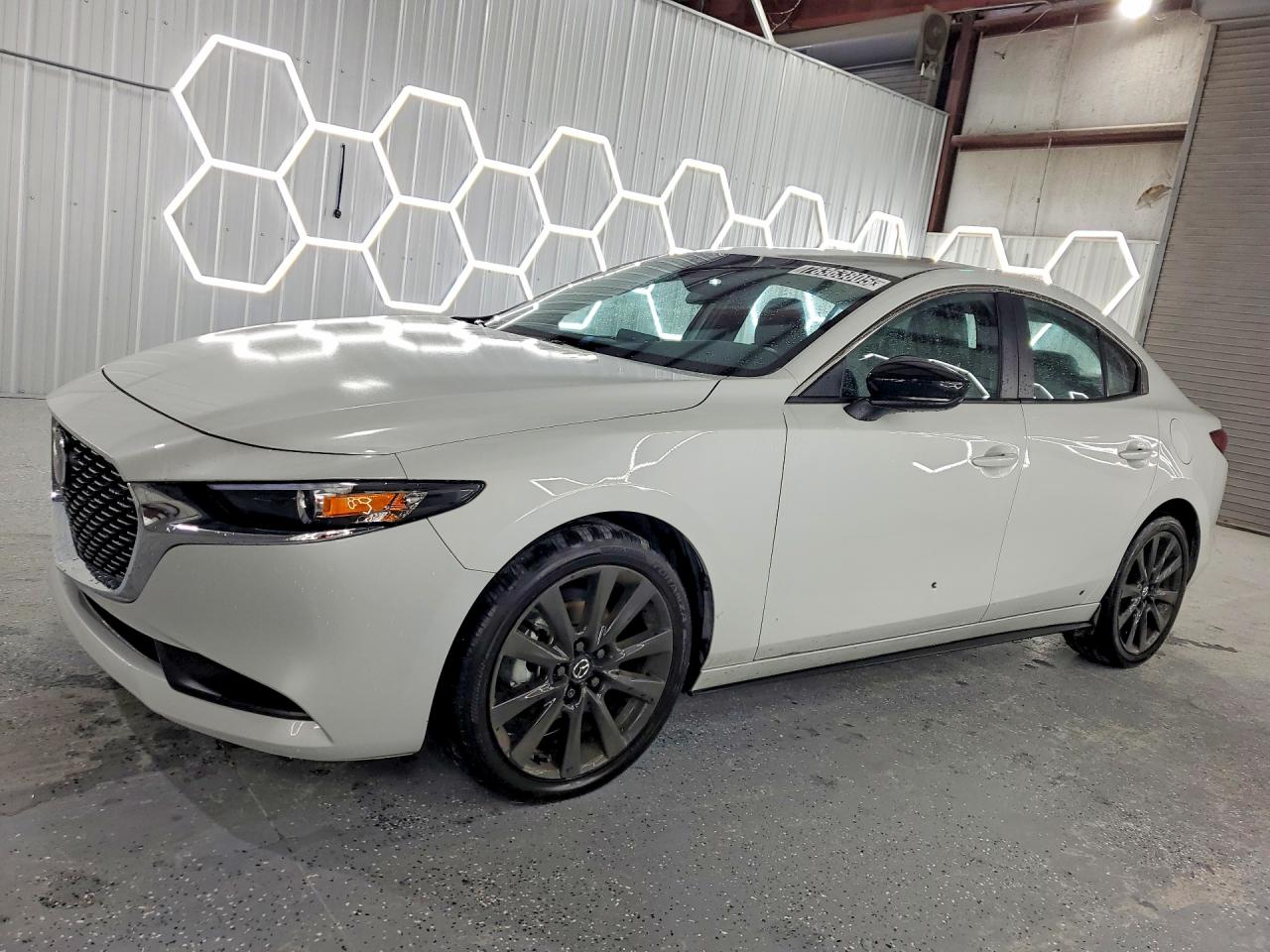 Salvage Mazda Mazda3 Image