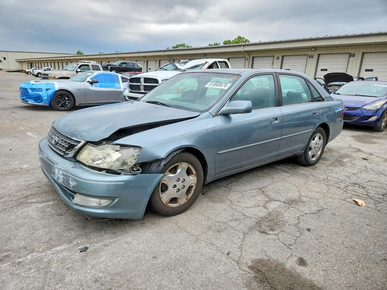 Salvage Toyota Avalon Image