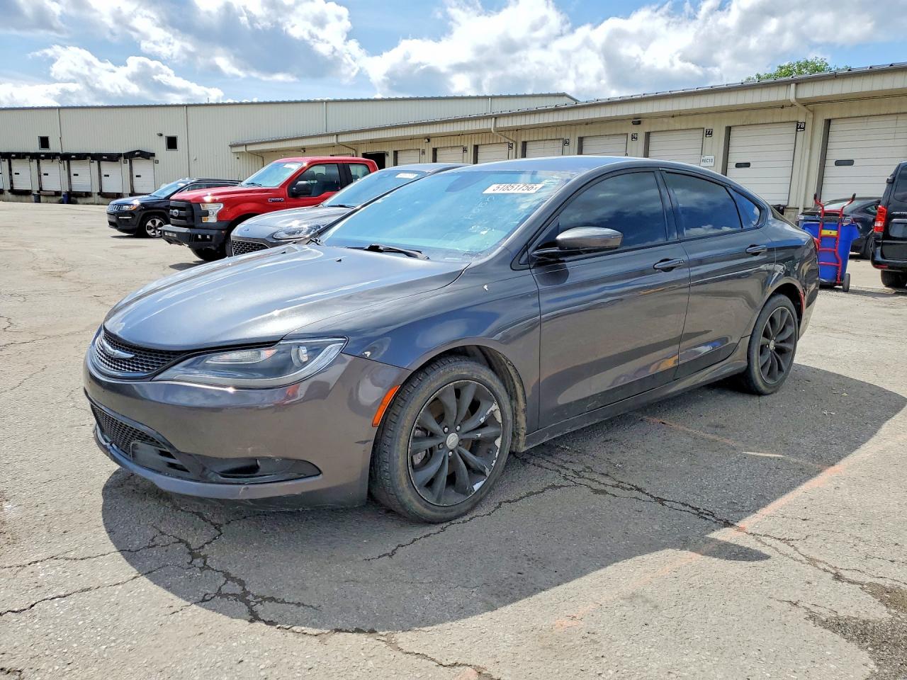 Salvage Chrysler 200 Image