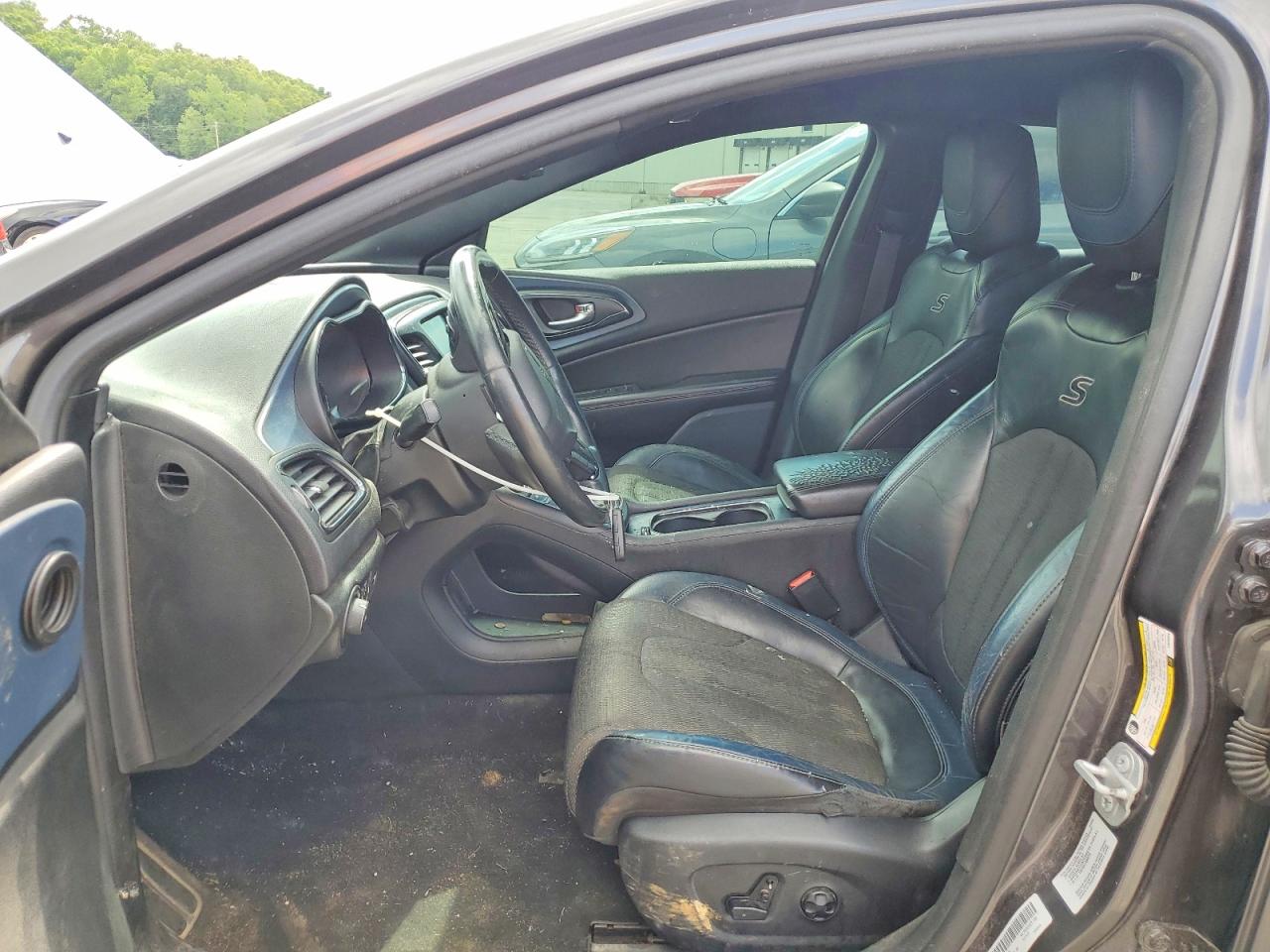 Chrysler 200 S