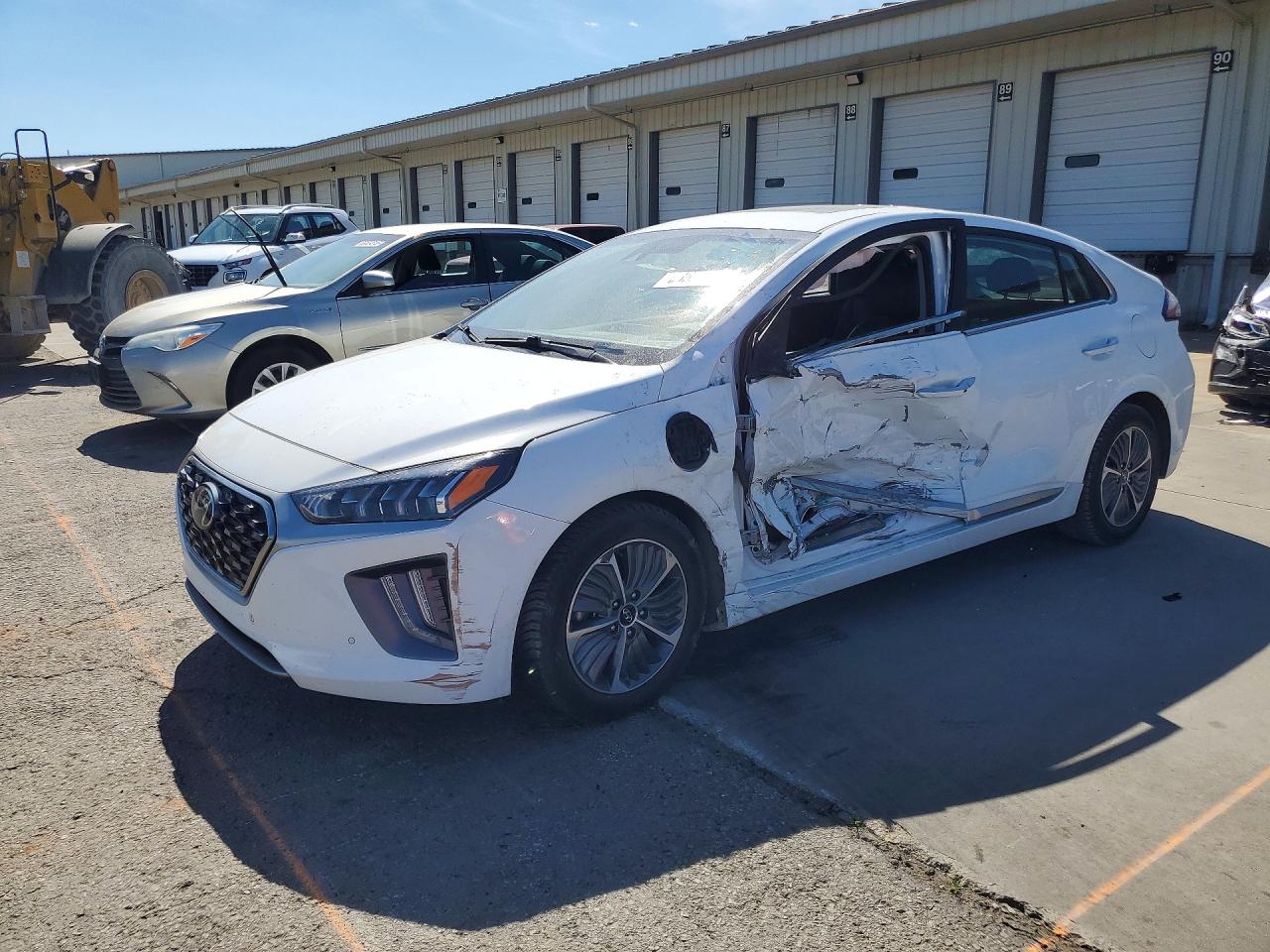 Salvage Hyundai Ioniq Image