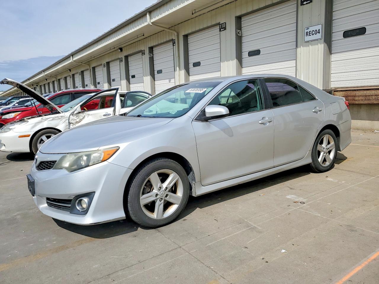 Salvage Toyota Camry Image
