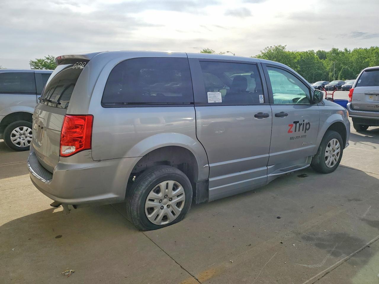 Dodge Caravan Se