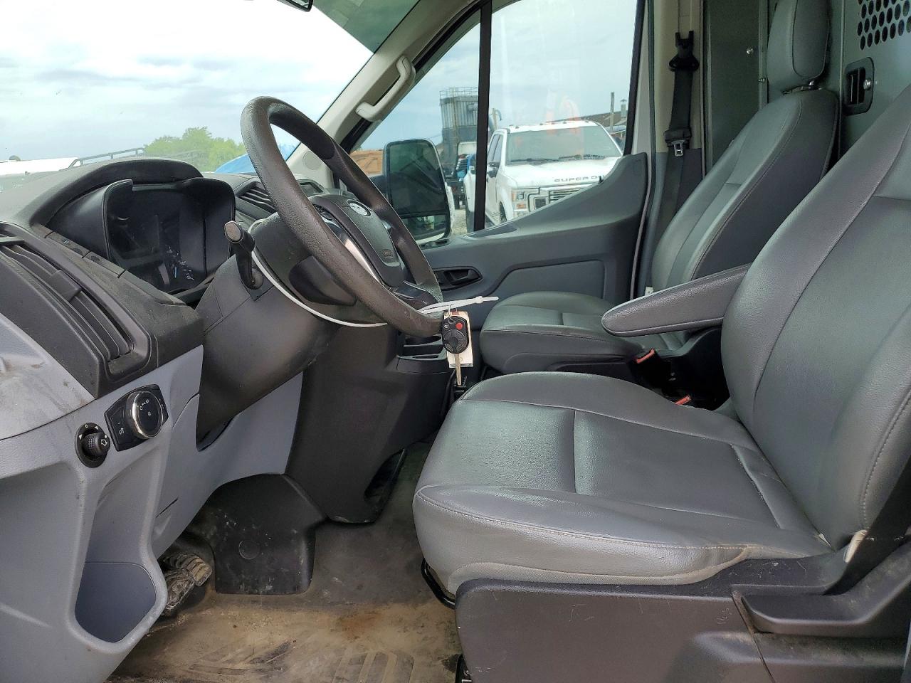 Ford Transit T-250