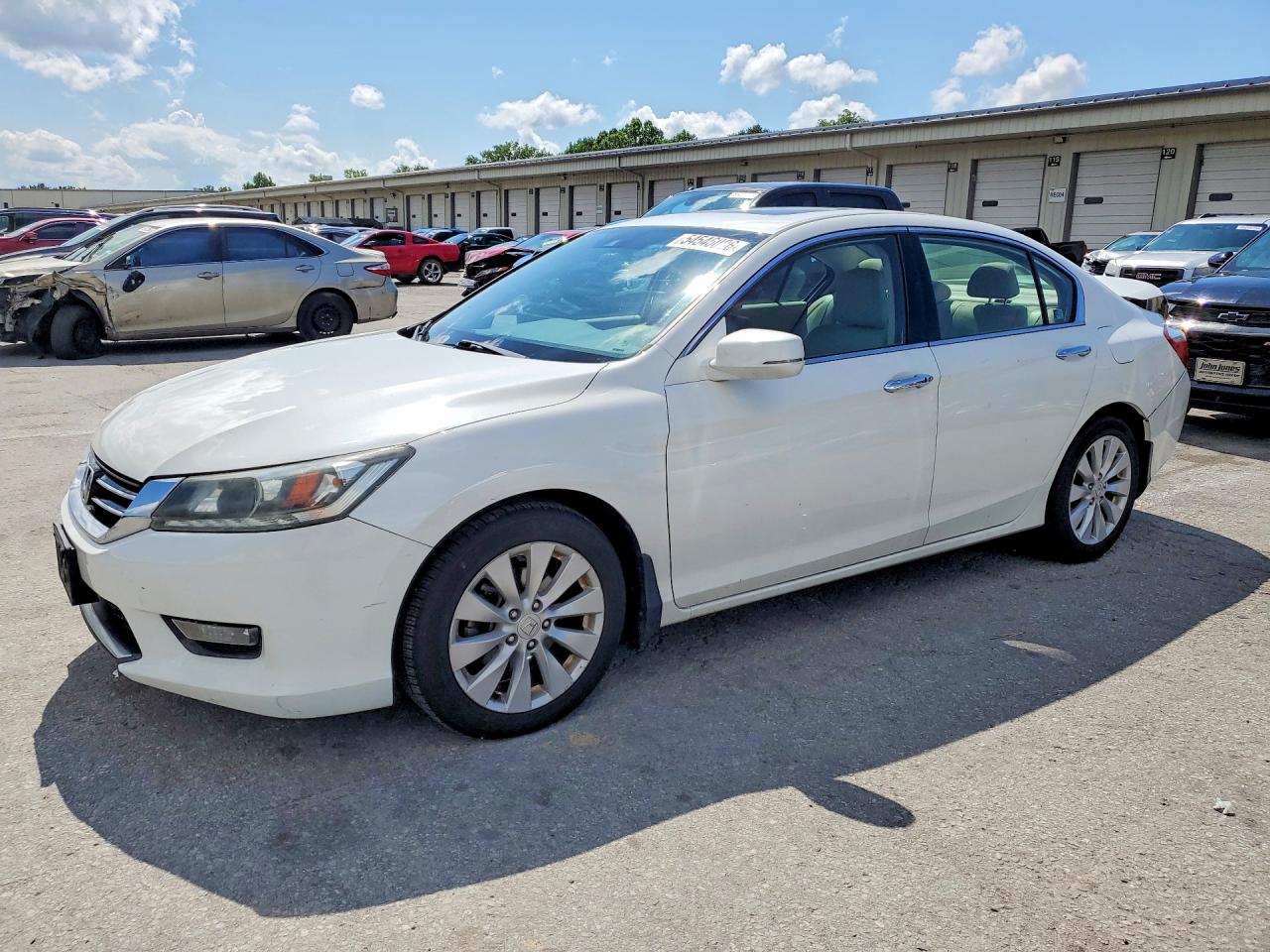 Salvage Honda Accord Image