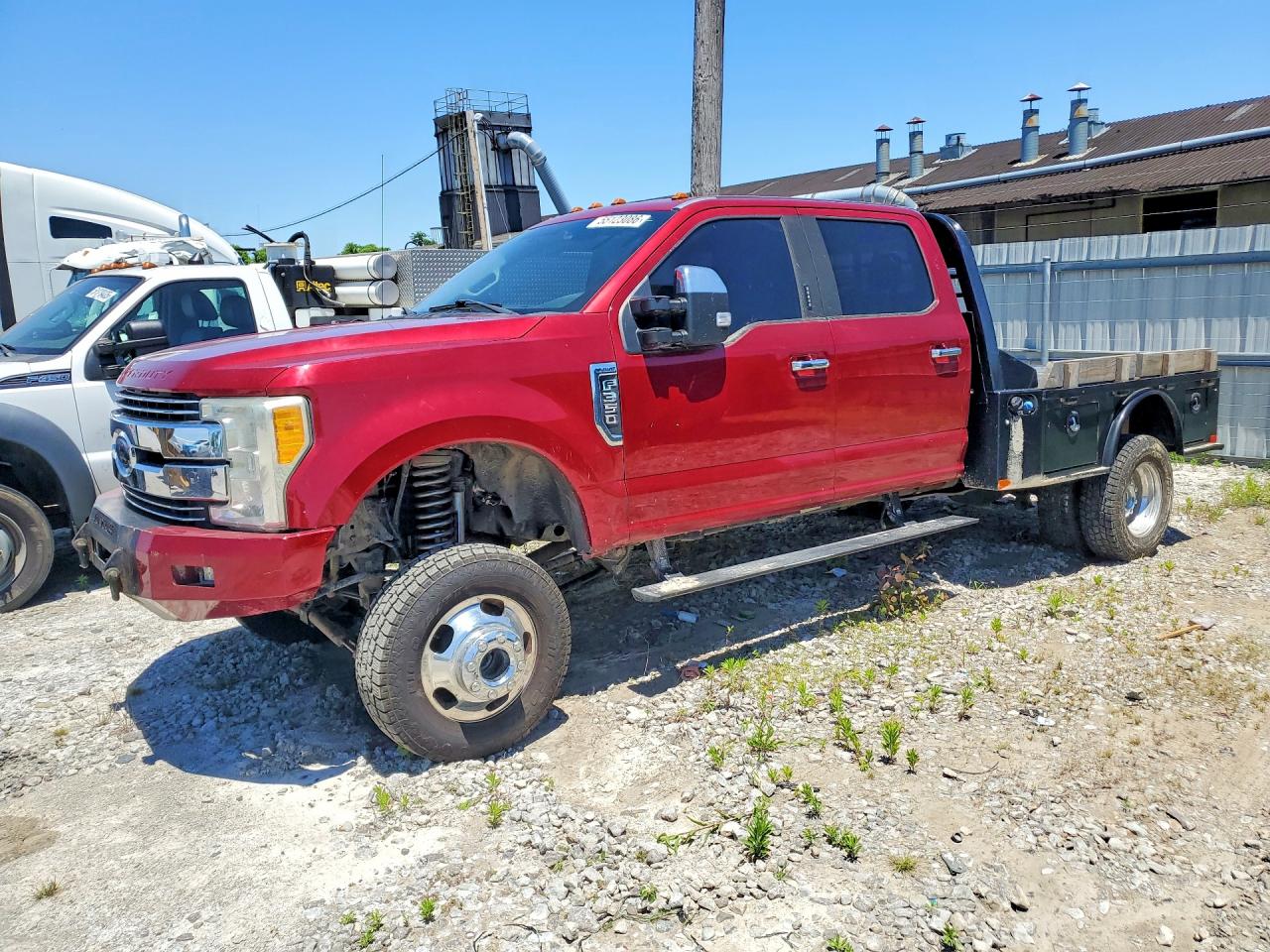 Salvage Ford F-350 Image