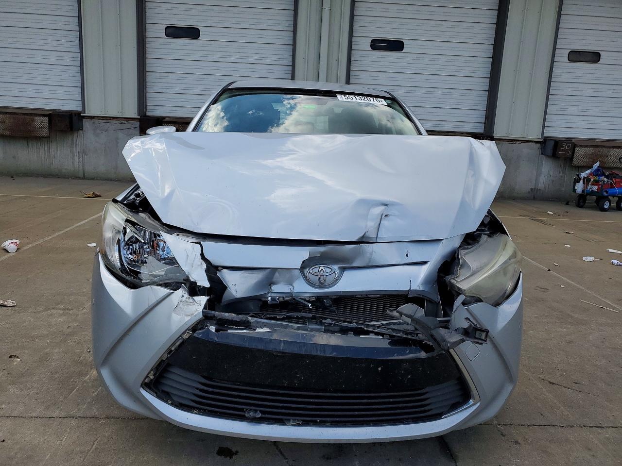 Toyota Yaris Base