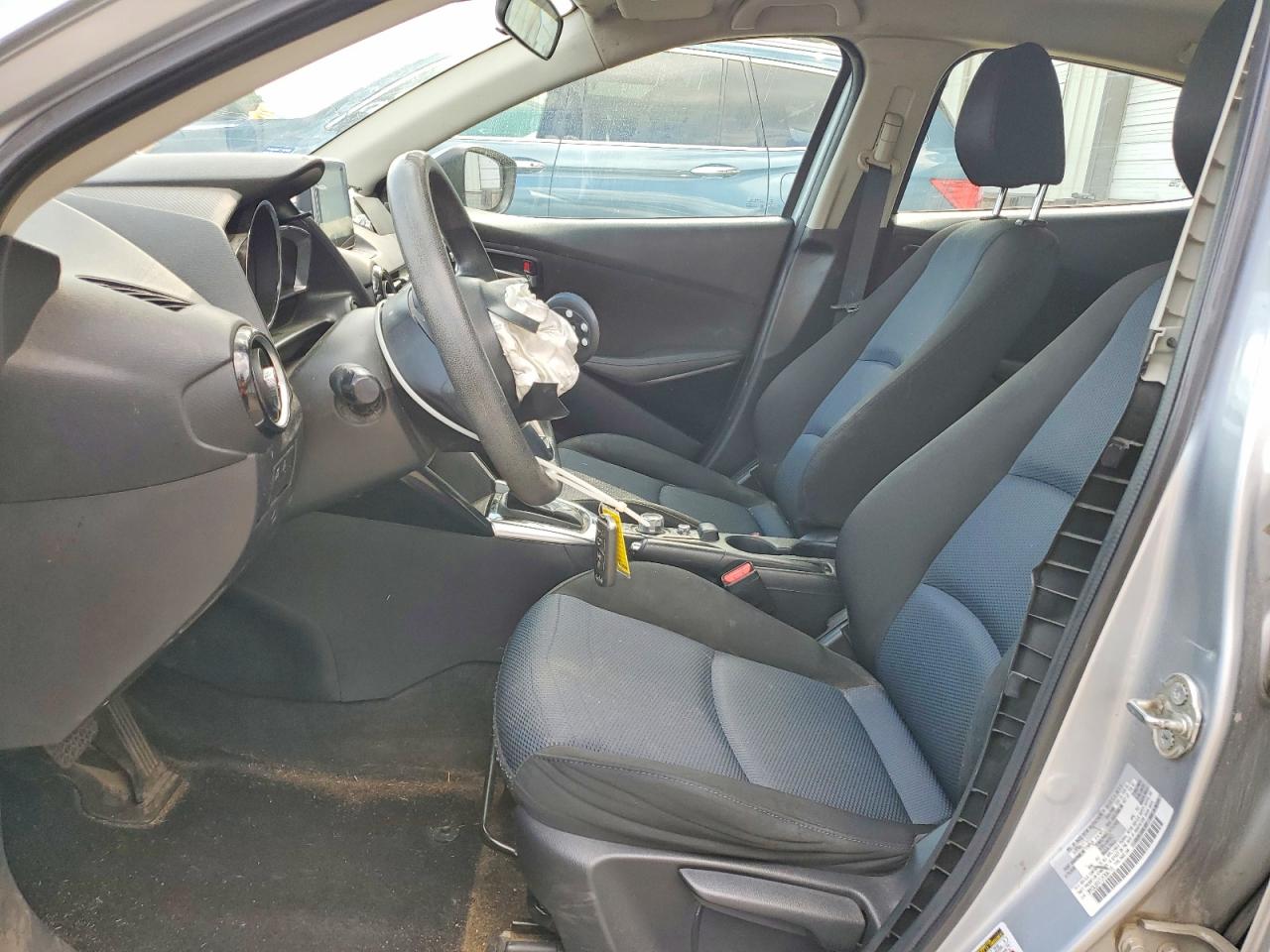 Toyota Yaris Base