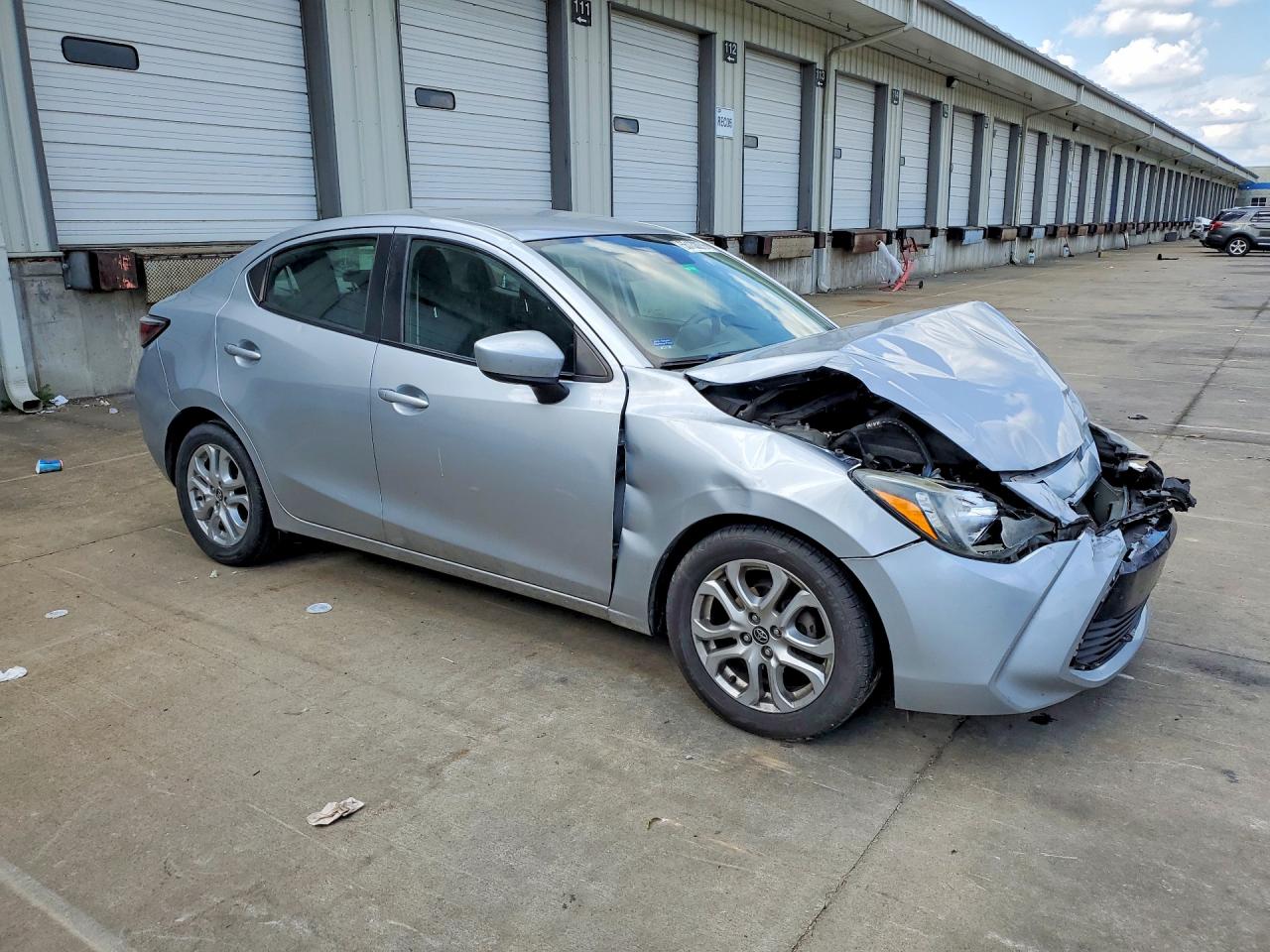 Toyota Yaris Base
