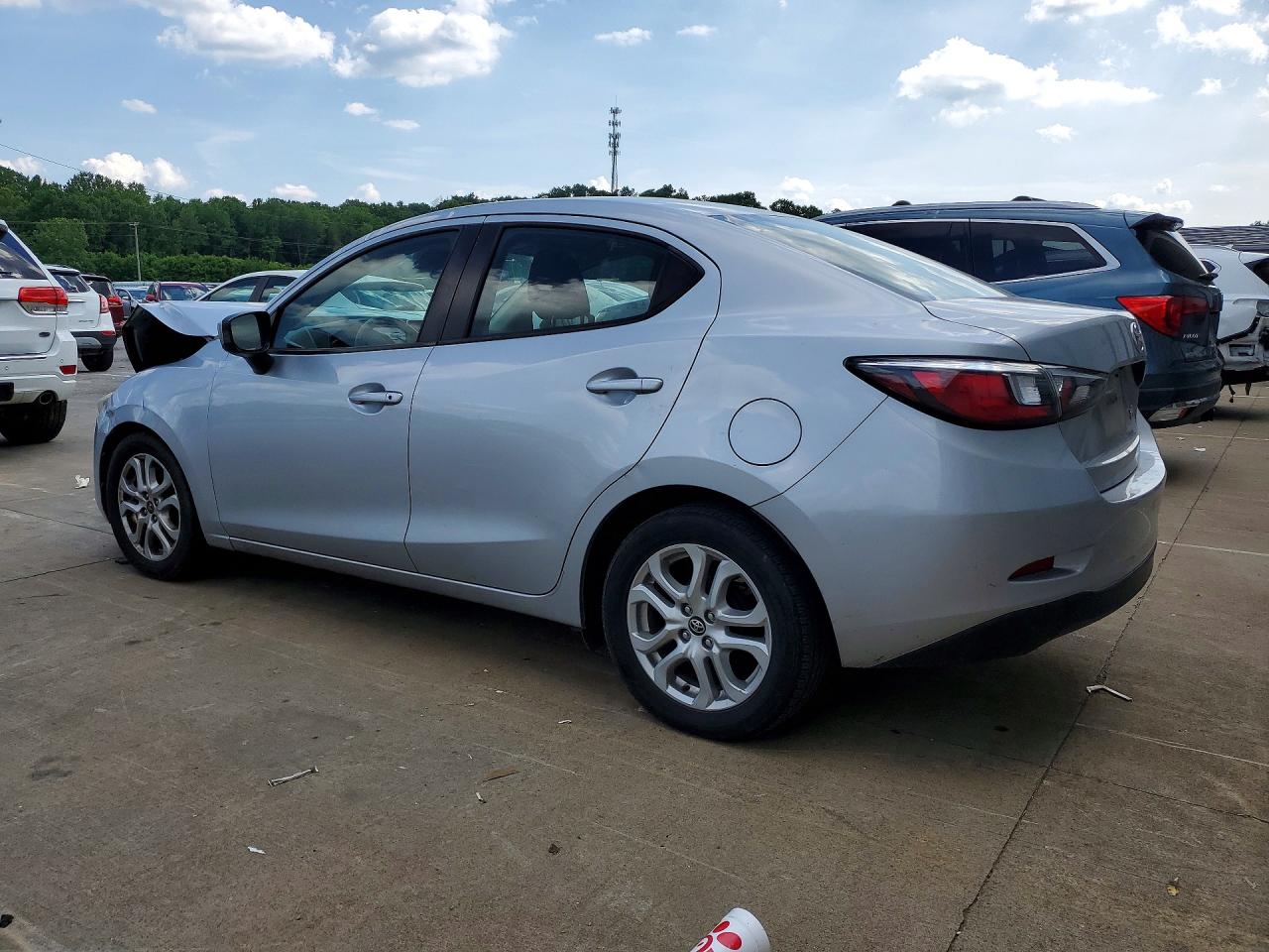 Toyota Yaris Base