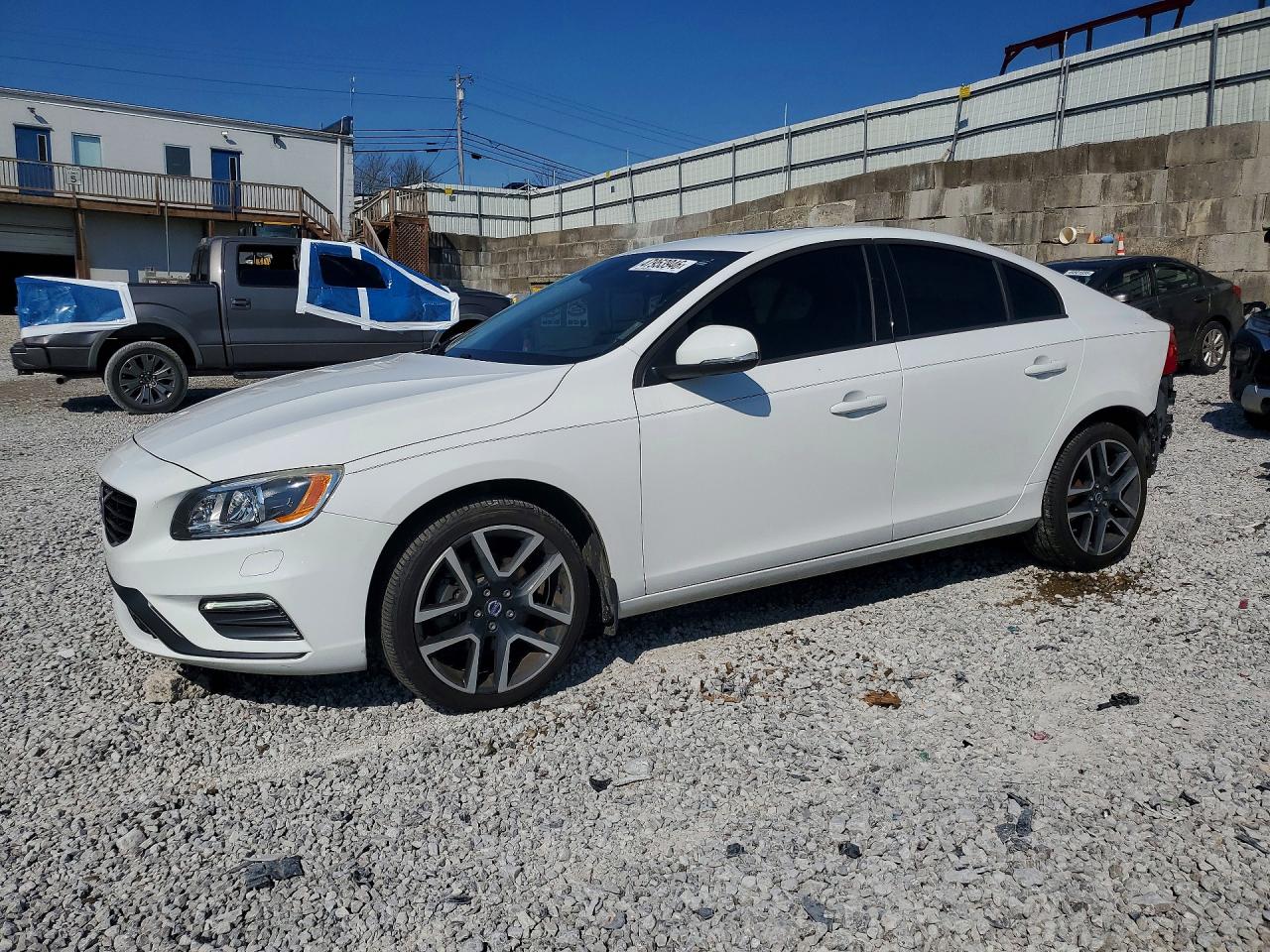 Salvage Volvo S60 Image