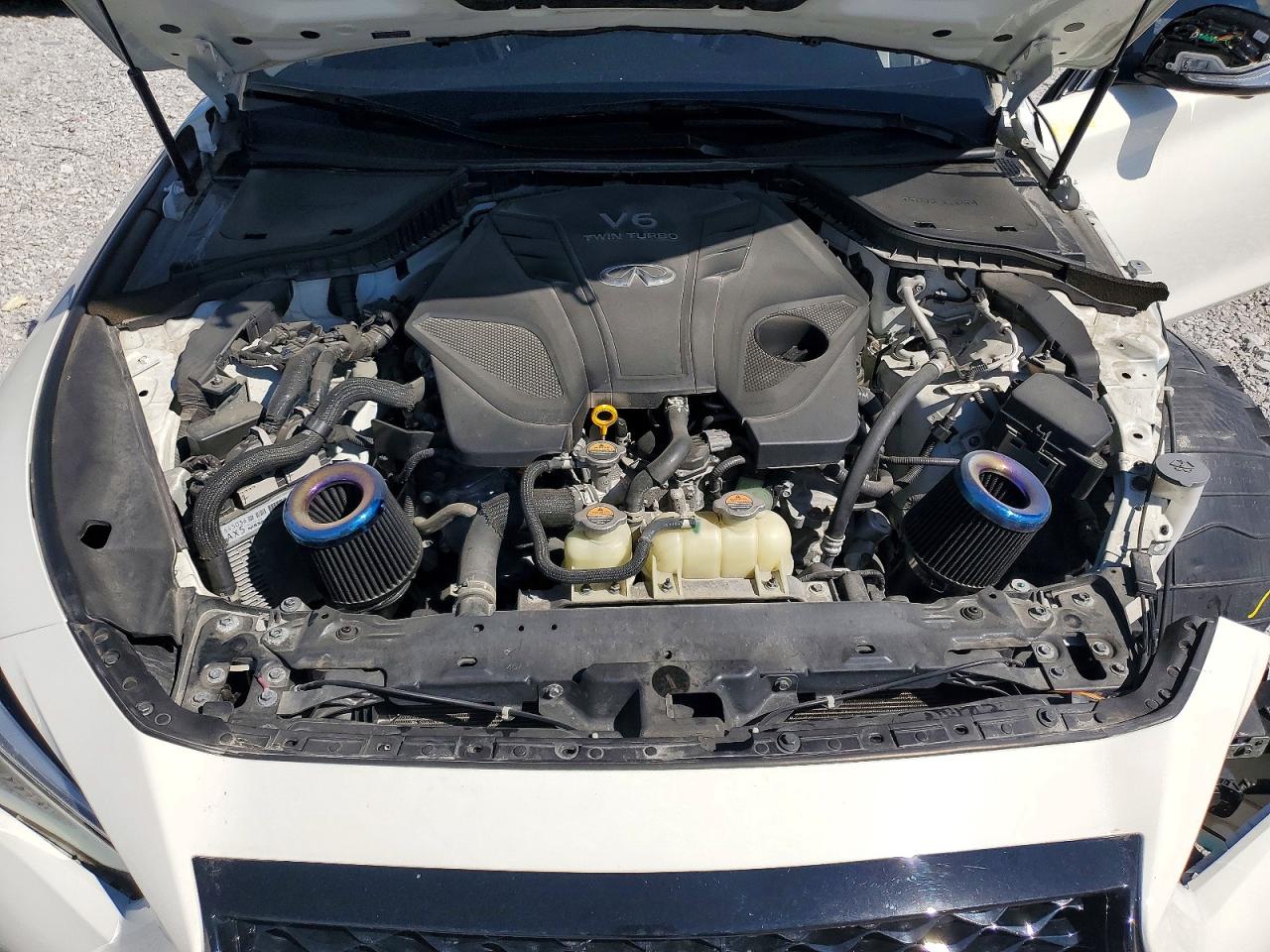 INFINITI Q50 Luxe