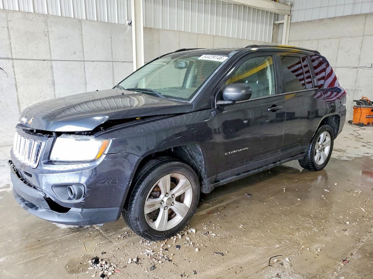 Salvage Jeep Compass Image
