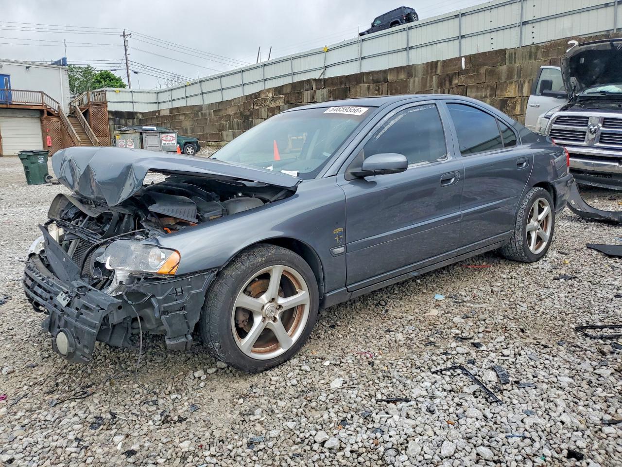 Salvage Volvo S60 Image