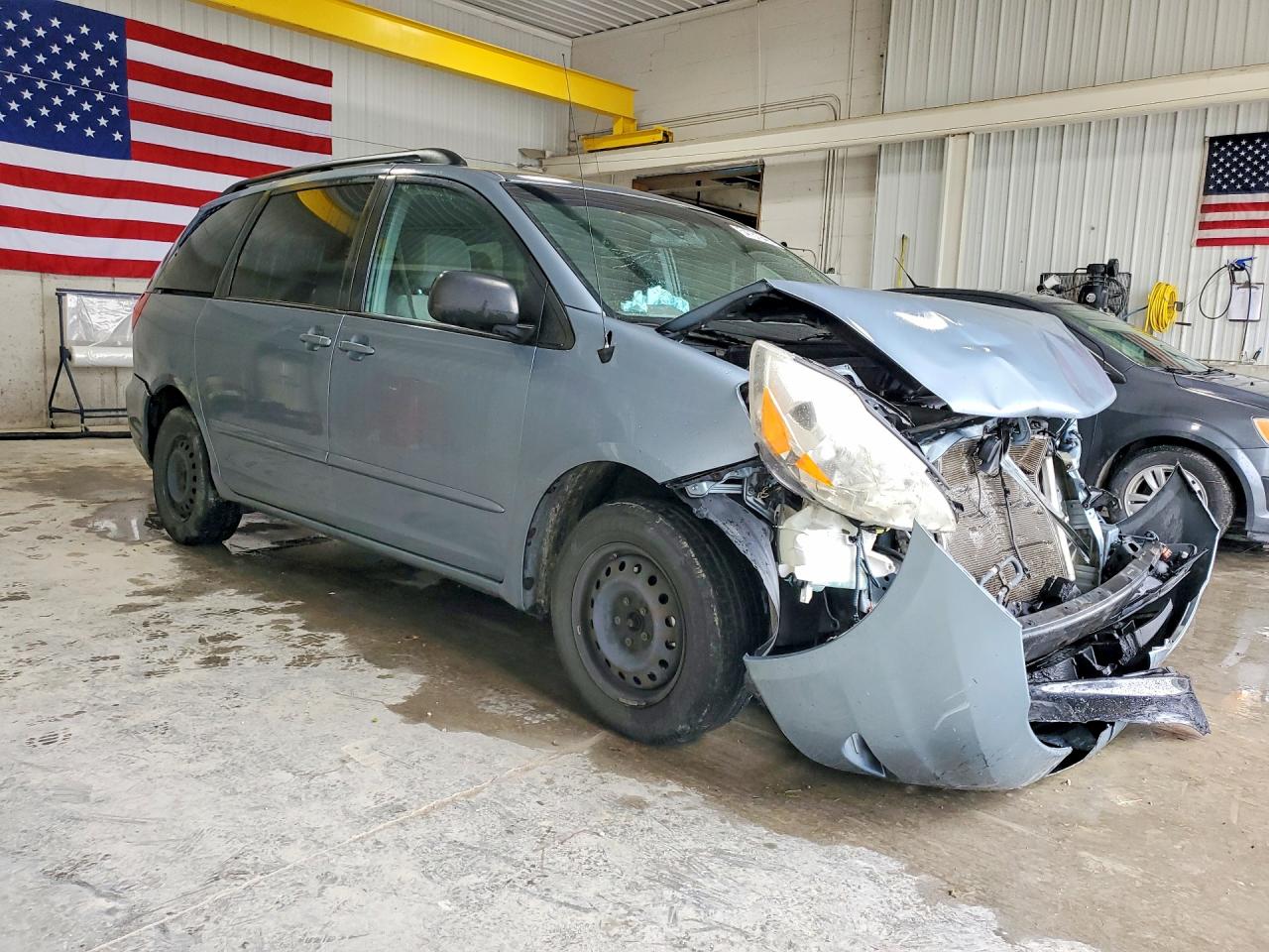 Toyota Sienna Le 7-passenger