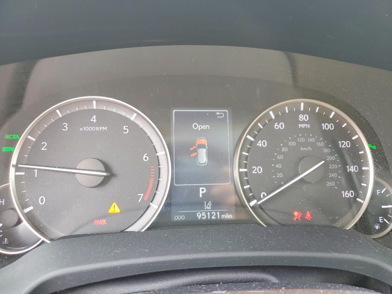 Lexus RX Base