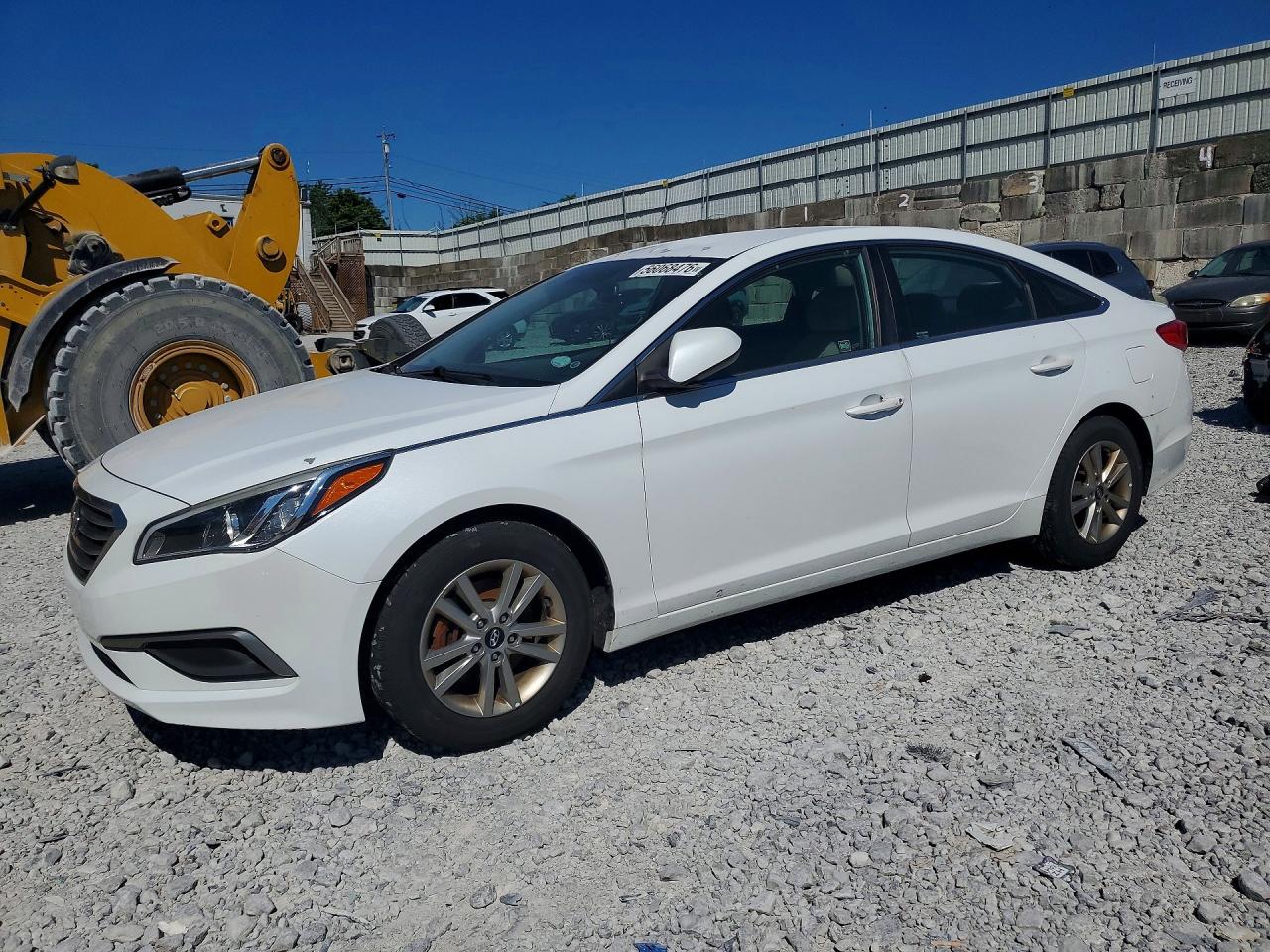 Salvage Hyundai SONATA Image