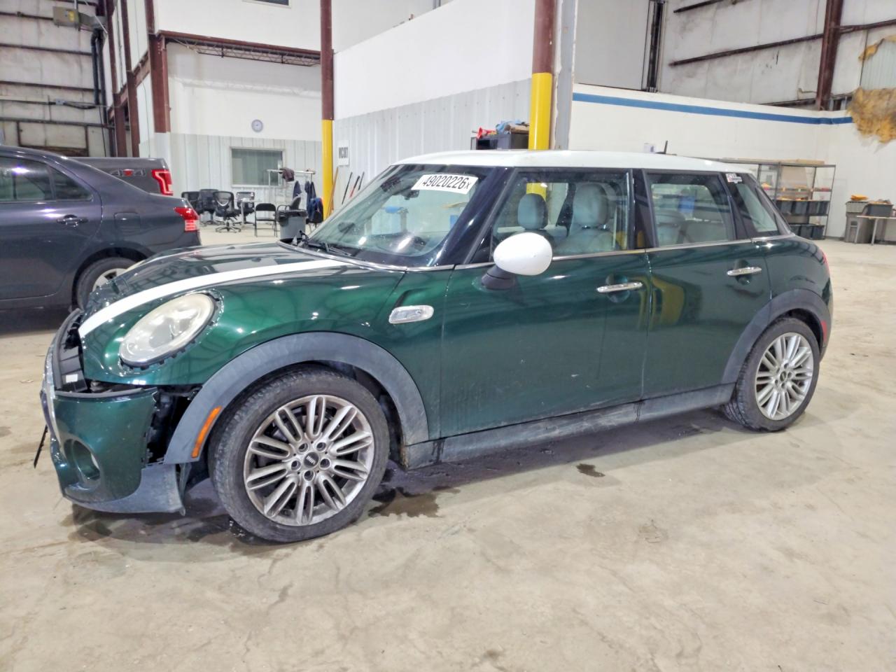 Salvage MINI Cooper Image
