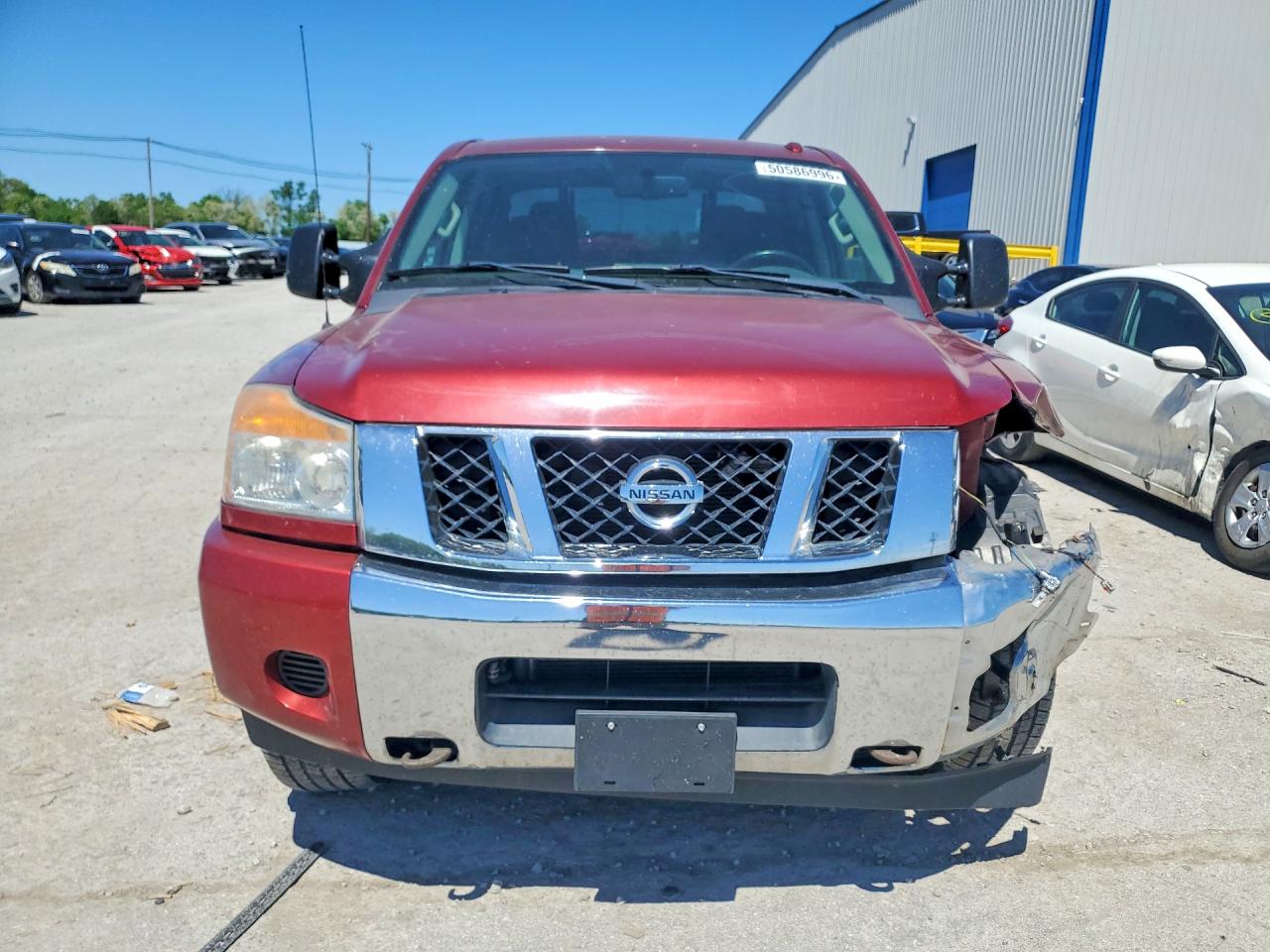 Nissan Titan Sv