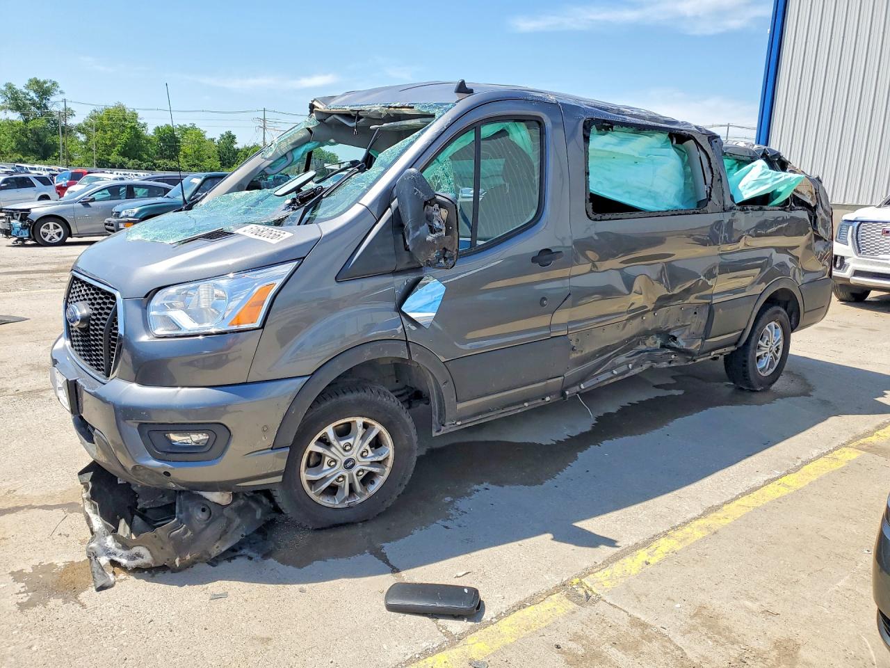 Salvage Ford Transit Image