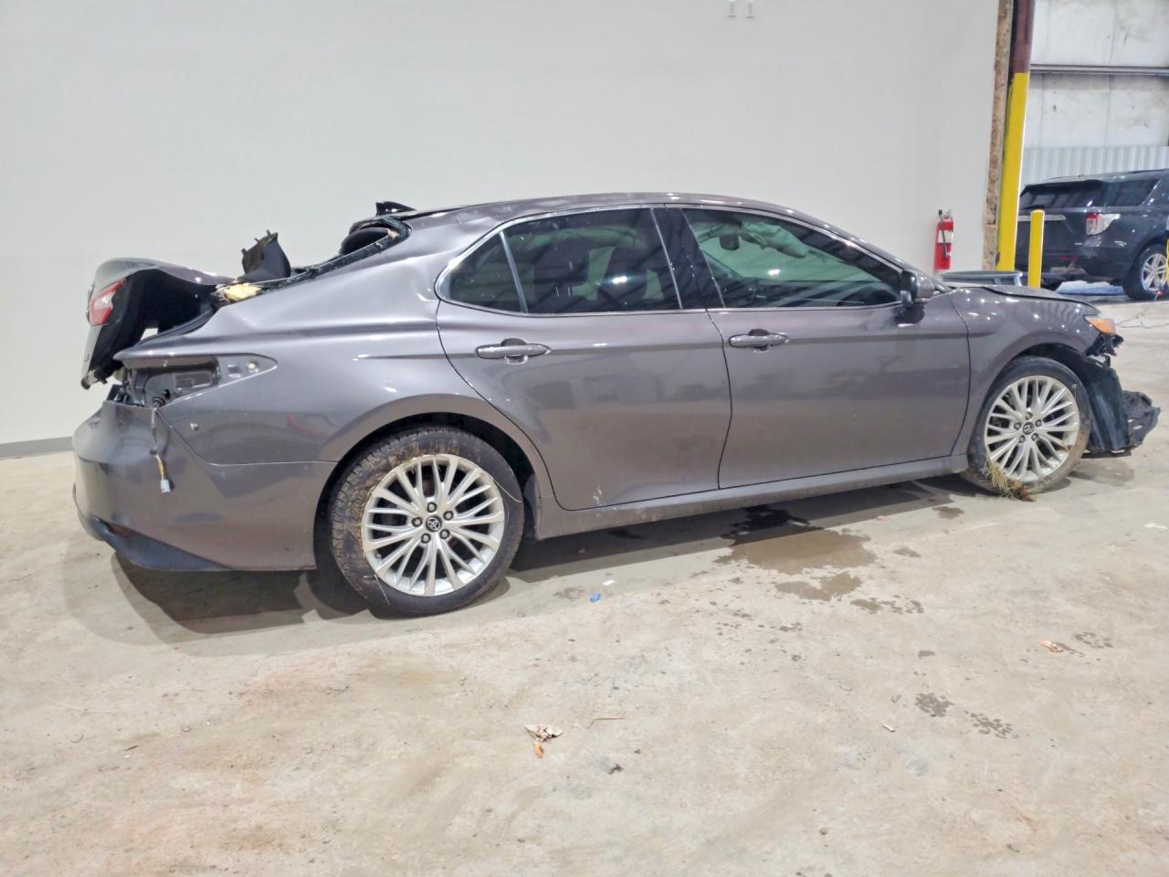 Toyota Camry Xle V6