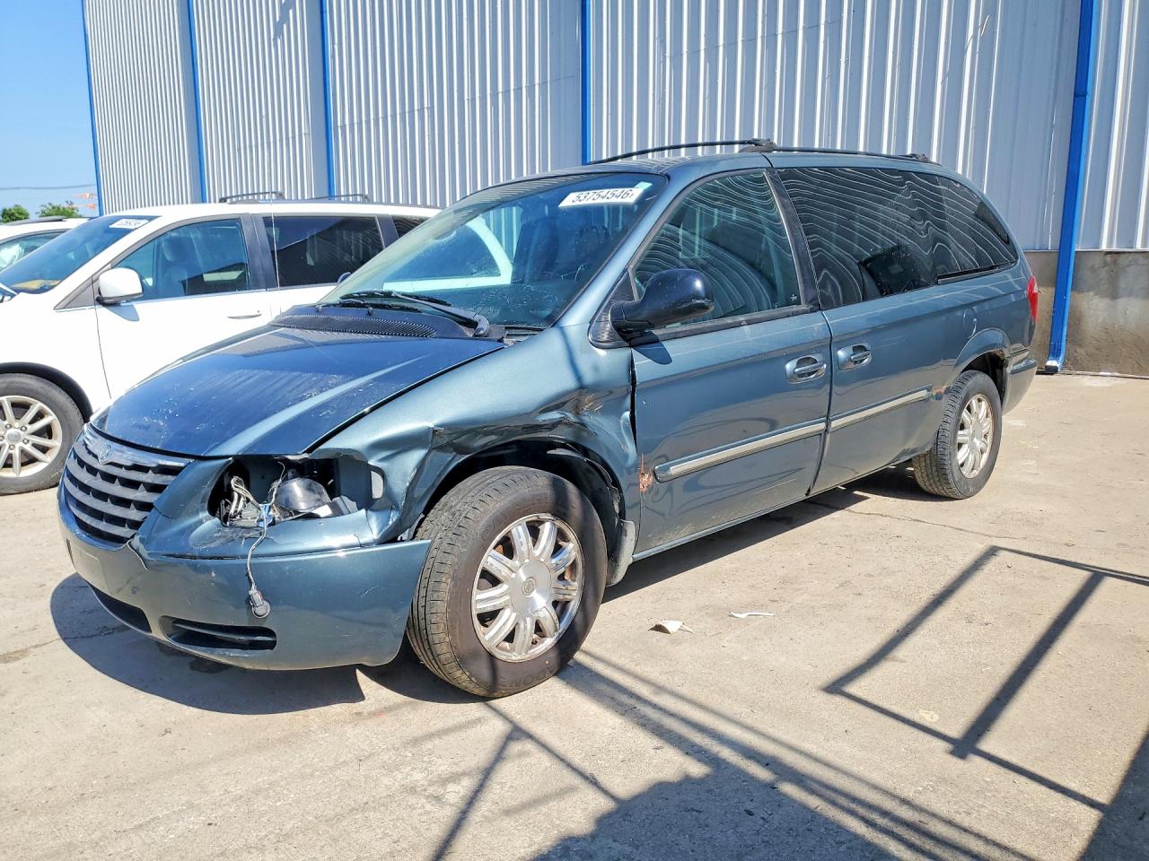 Salvage Chrysler Minivan Image