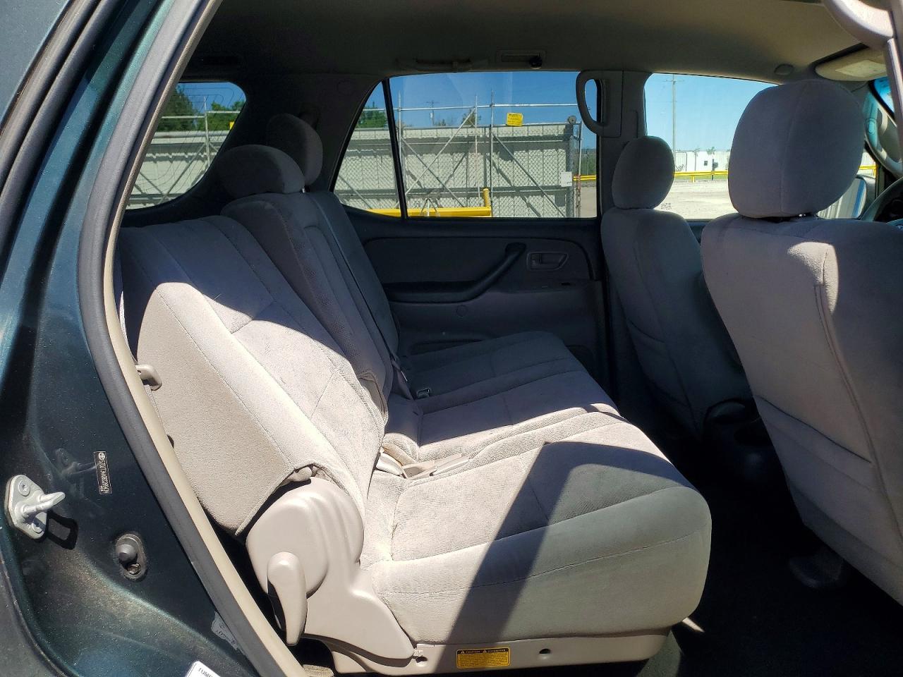 Toyota Sequoia Sr5