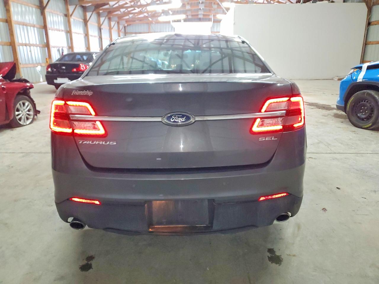 Ford Taurus Sel