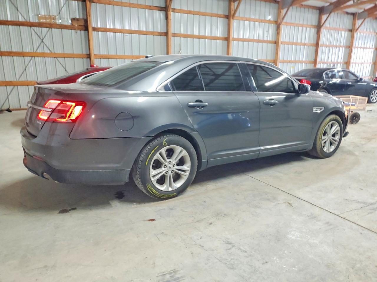 Ford Taurus Sel