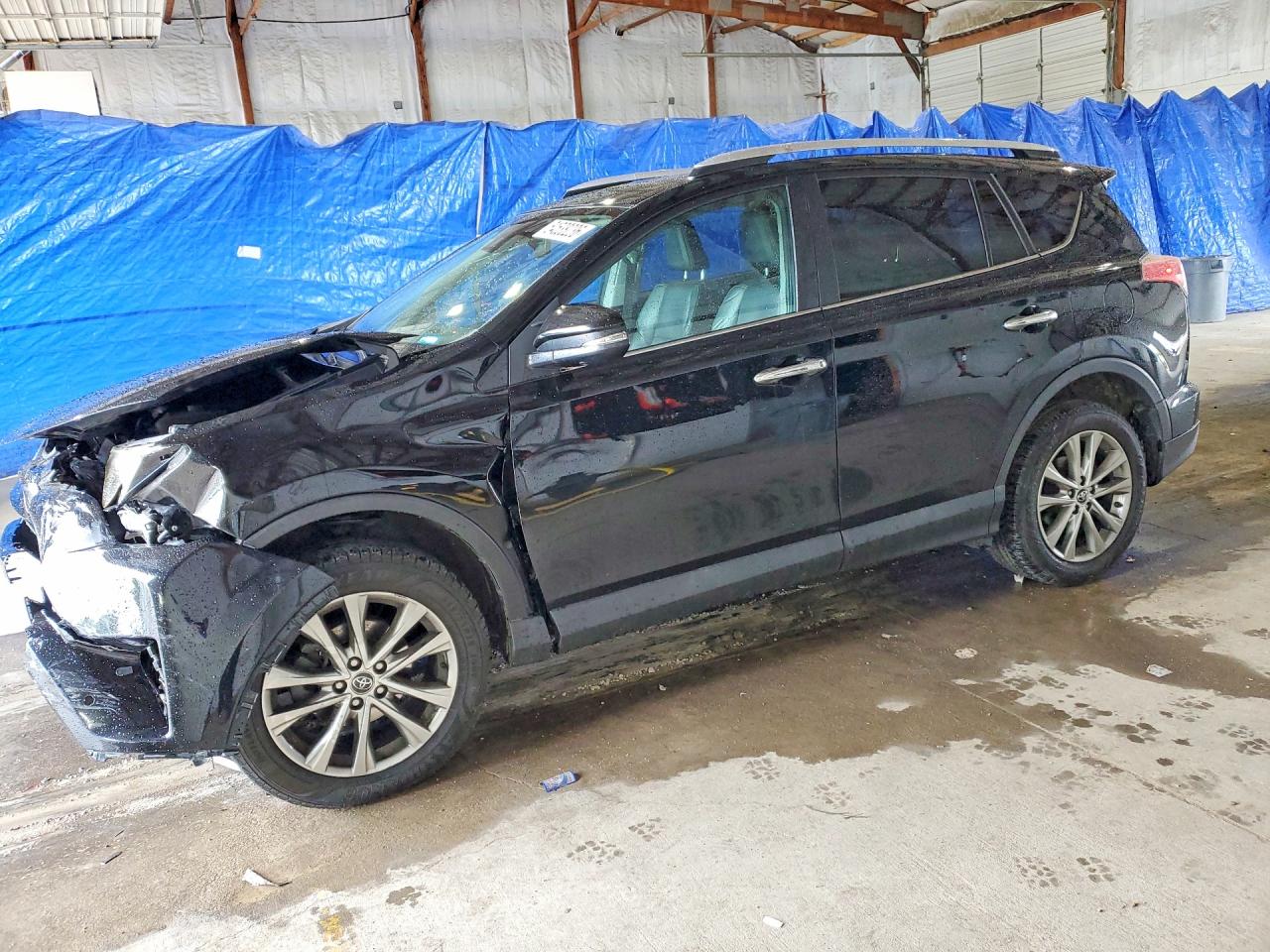 Salvage Toyota RAV4 Image