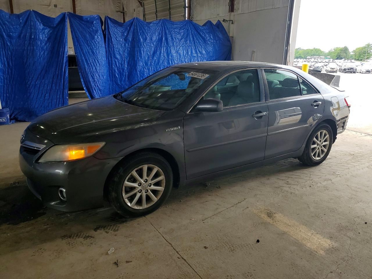 Salvage Toyota Camry Image