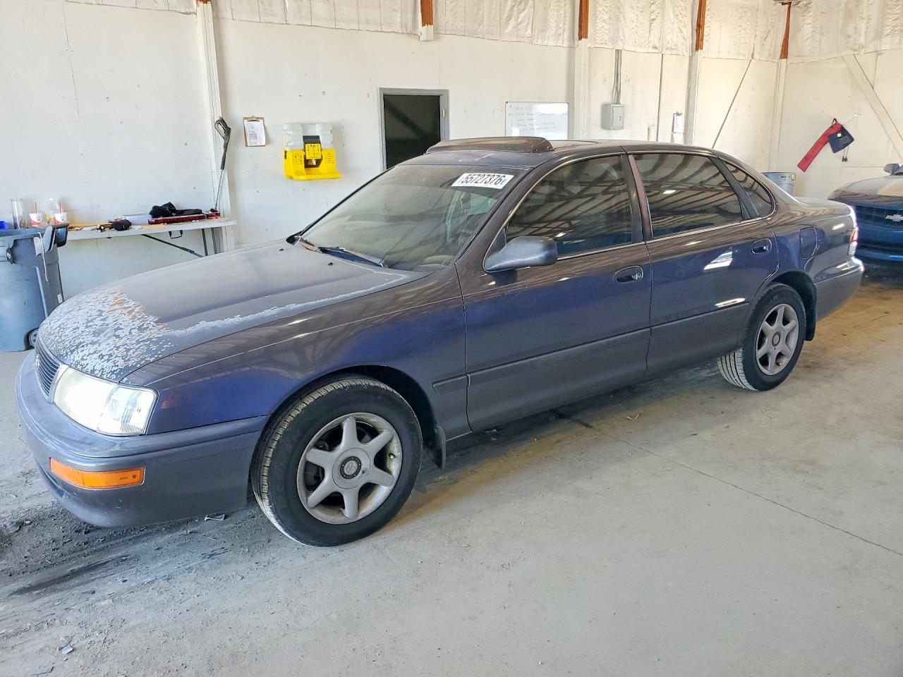 Salvage Toyota Avalon Image