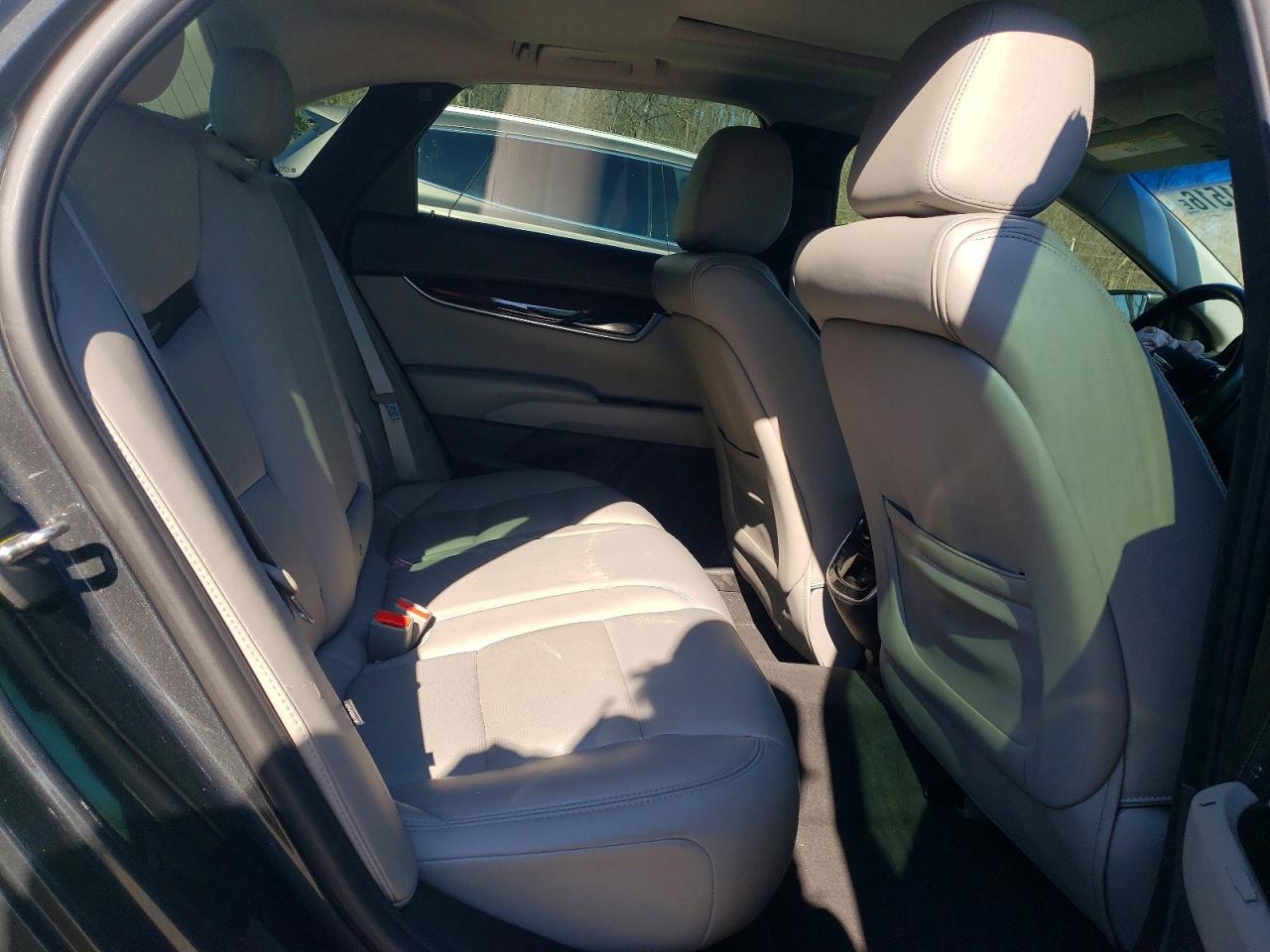 Cadillac XTS Luxury Collection