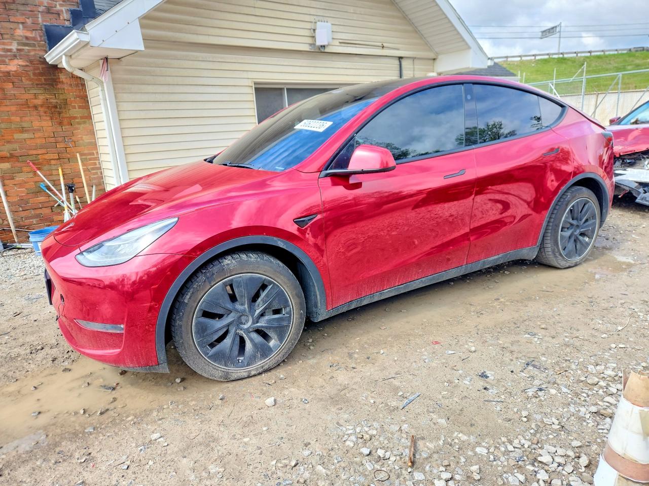 Salvage Tesla Model Y Image